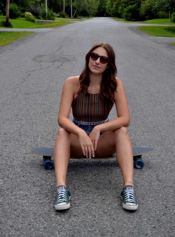 sitting-skateboard
